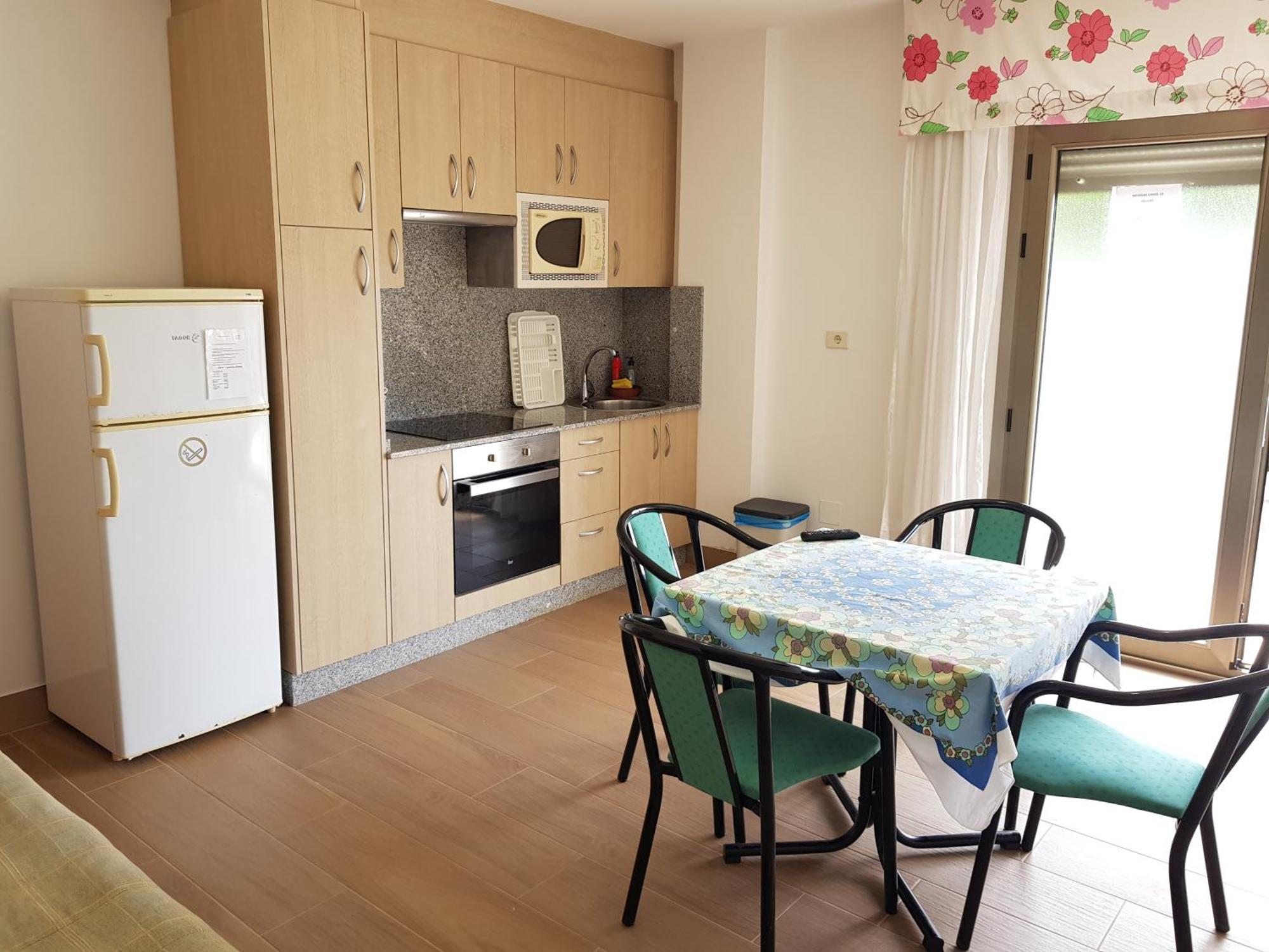 Apartamentos Canada 1 Раксо Екстериор снимка